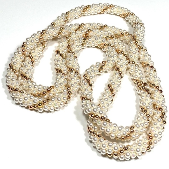 Necklace Beaded Pearlescent White Beads Gold Tone 50”